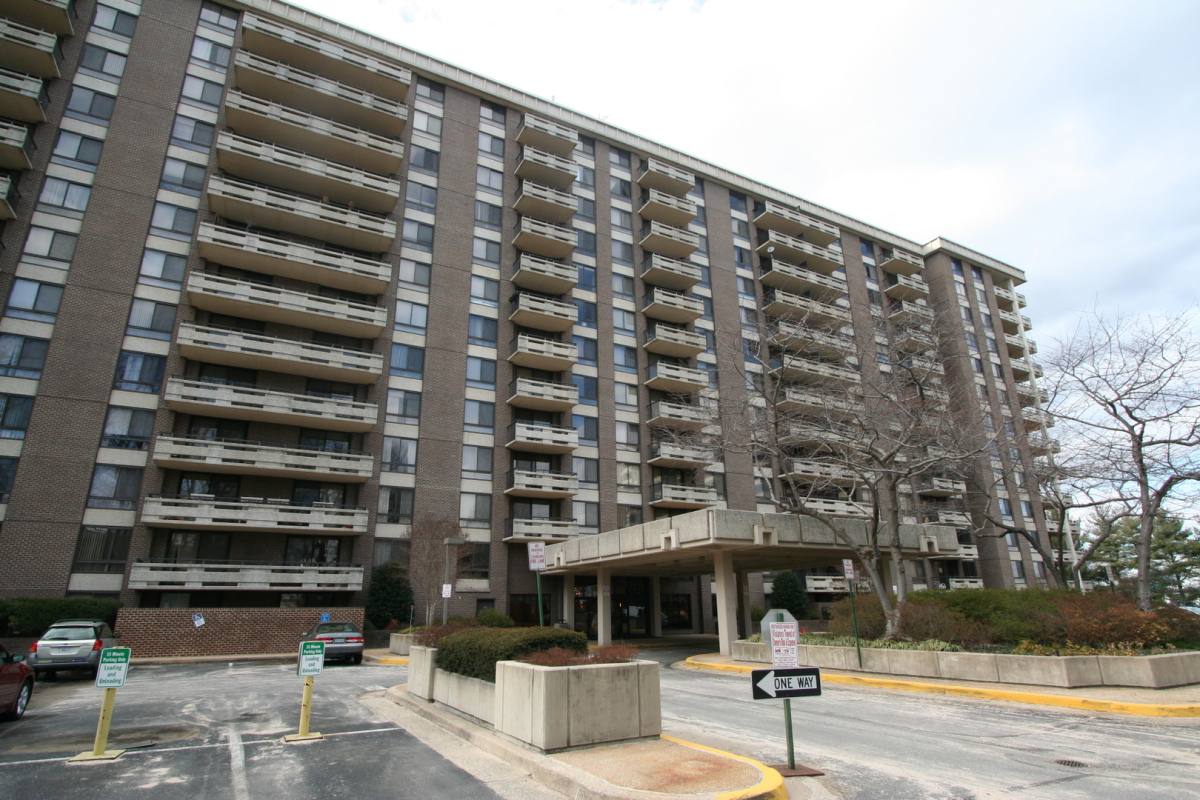 Condo for rent at 1808 Old Meadow Rd, McLean, VA 22102