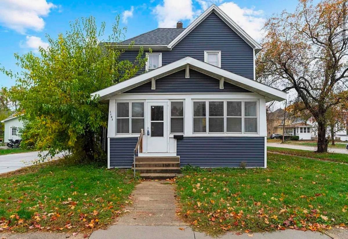House for rent at 1103 State St, Cedar Falls, IA 50613