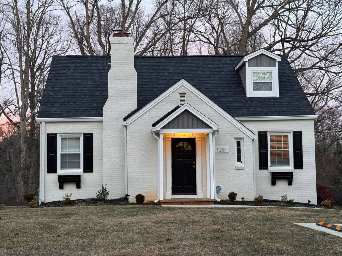 House for rent at 1231 Brookwood Dr, Winston Salem, NC 27106