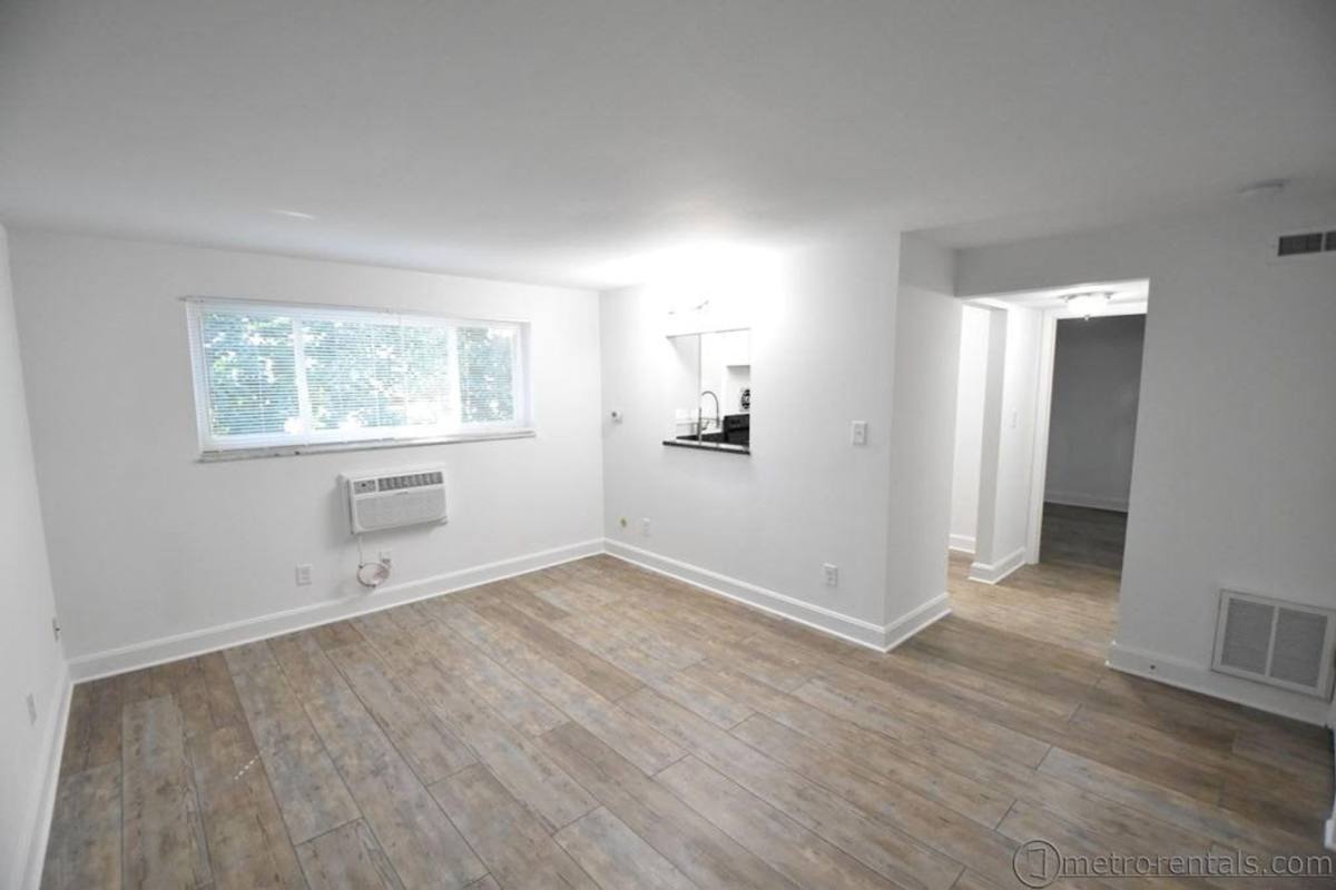 Apartment for rent at 518 Oakland Park Ave, Columbus, OH 43214