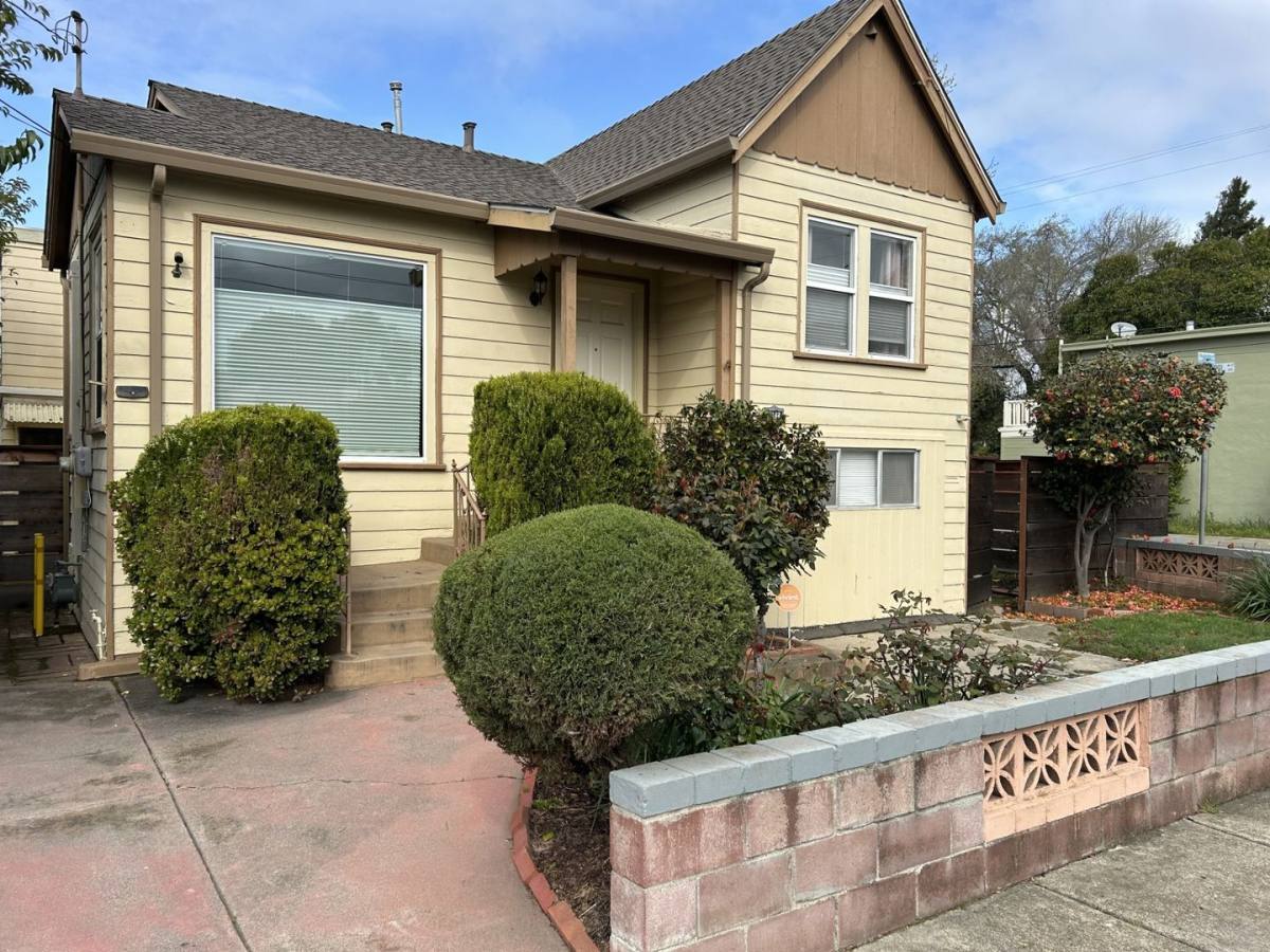 House for rent at 2122 Napa St, Vallejo, CA 94590
