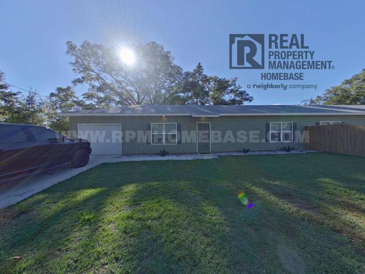 House for rent at 454 Amos St, Crestview, FL 32539