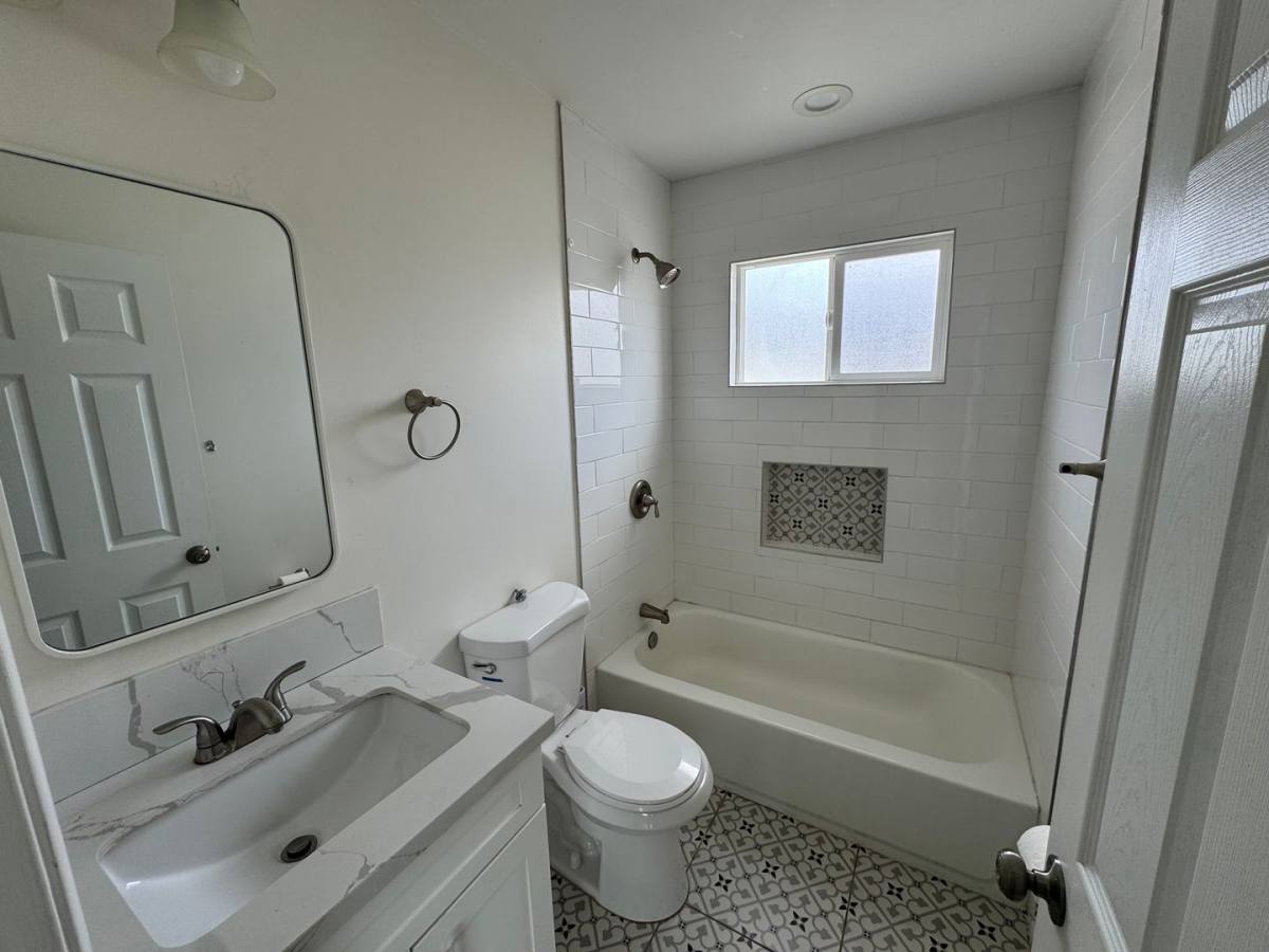 Apartment for rent at 8925 Cottonwood, Santee, CA 92071