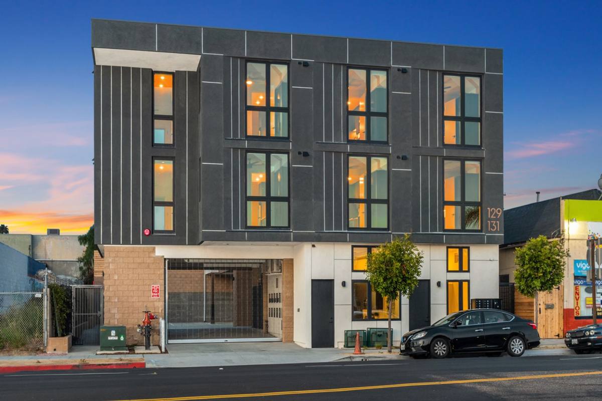 Apartment for rent at 129-131 National City Blvd, National City, CA 91950