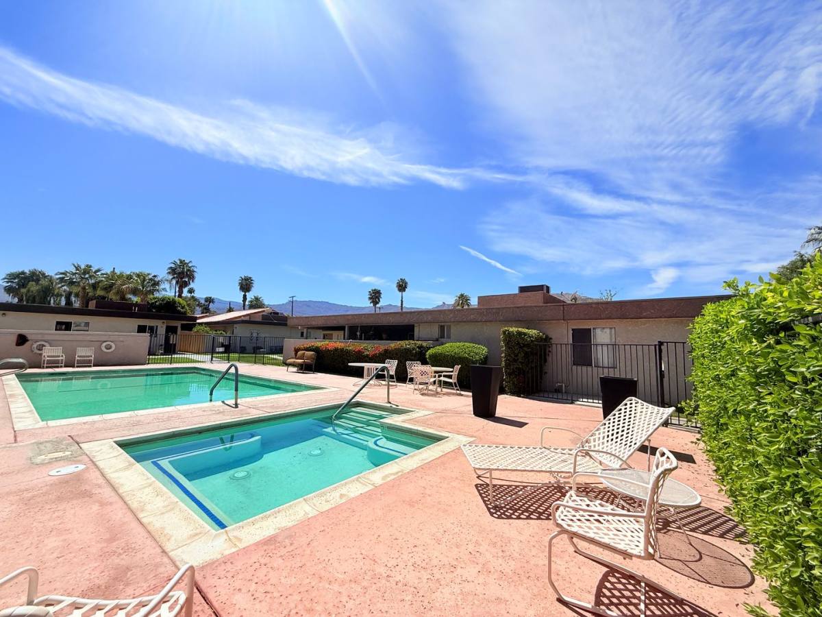 Apartment for rent at 73625 Catalina Way, Palm Desert, CA 92260