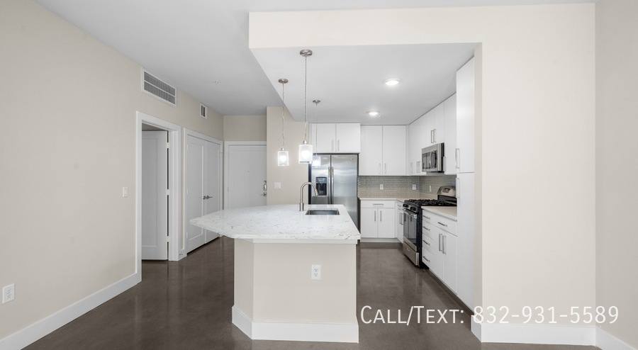 Apartment for rent at 300 Ruthven St #E25D3, Houston, TX 77002