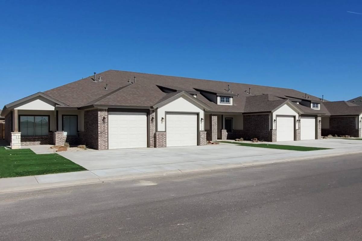 Townhouse for rent at 1232 N 7th St, Wolfforth, TX 79382