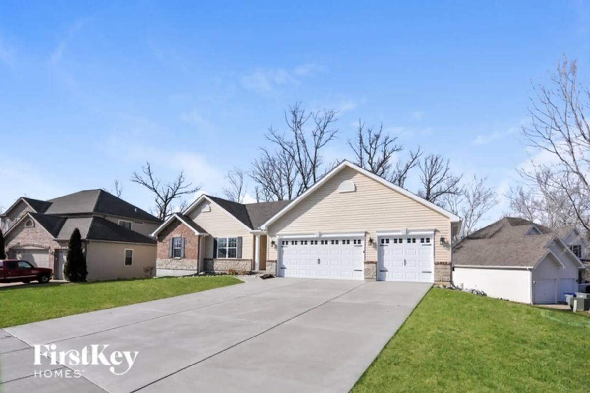 House for rent at 424 Bittersweet Dr, O Fallon, MO 63366