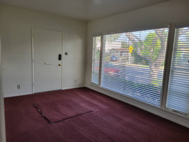 Apartment for rent at 520 E Hyde Park Place, Inglewood, CA 90302