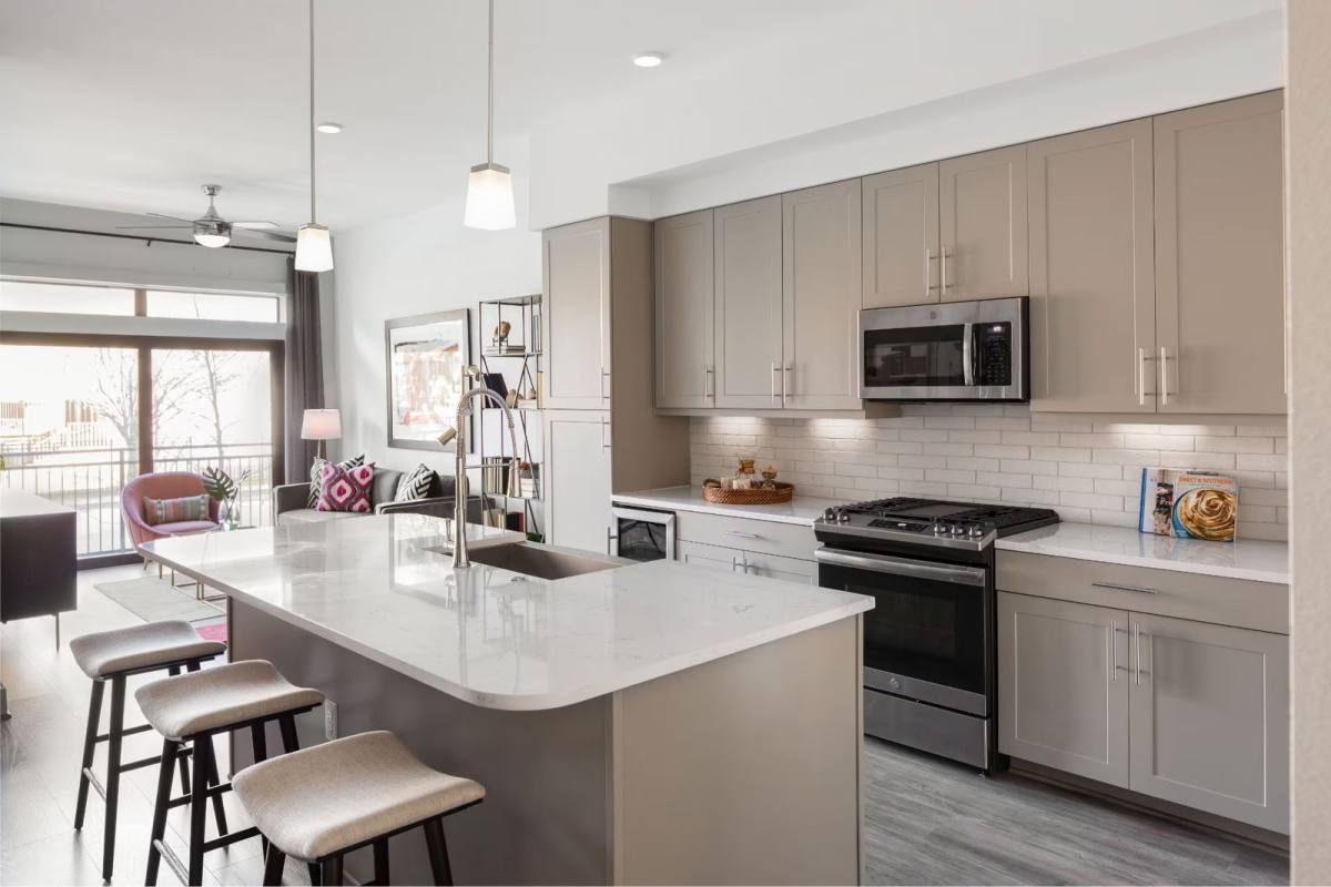 Apartment for rent at 515 W 20th St #10HW, Houston, TX 77008