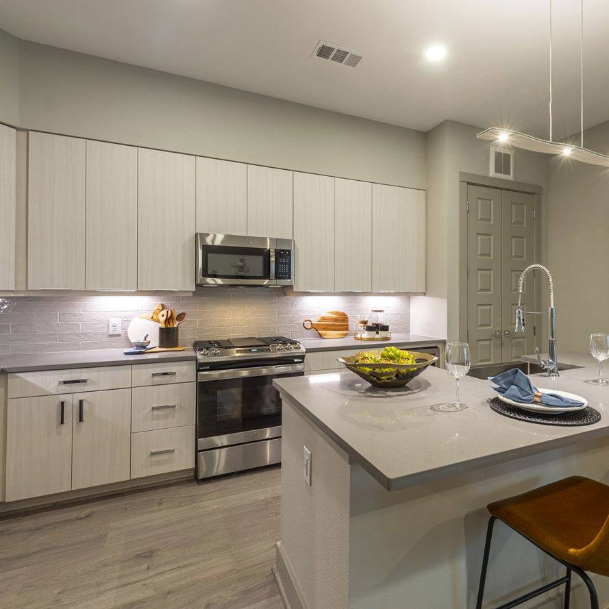 Apartment for rent at 401 W 25th St #DH1, Houston, TX 77008