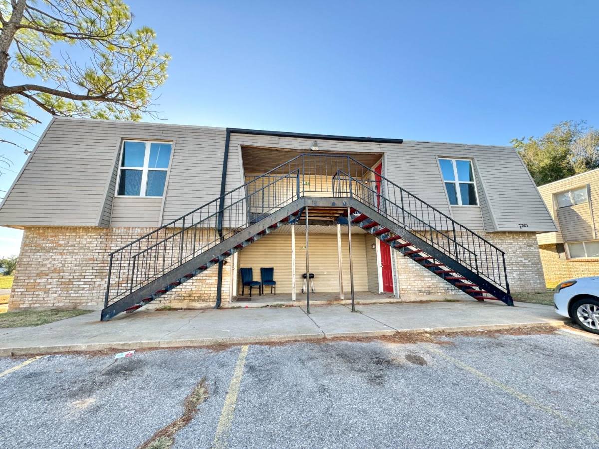 Apartment for rent at 7321C Melrose Lane #7305C, Oklahoma City, OK 73127