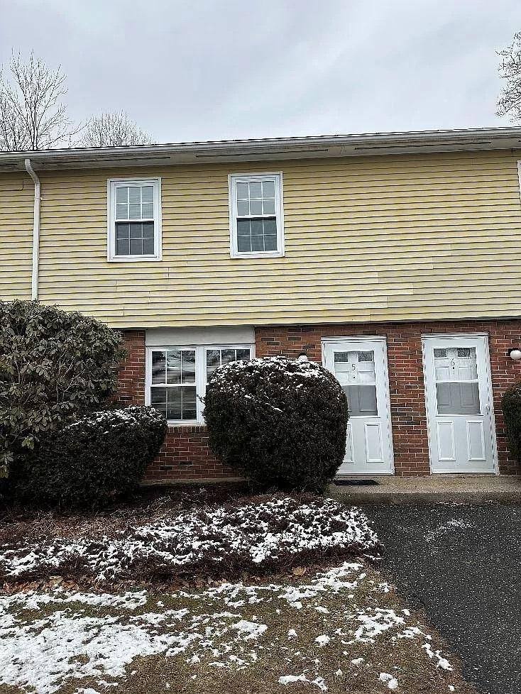 Condo for rent at 252 W St #5, Amherst, MA 01002