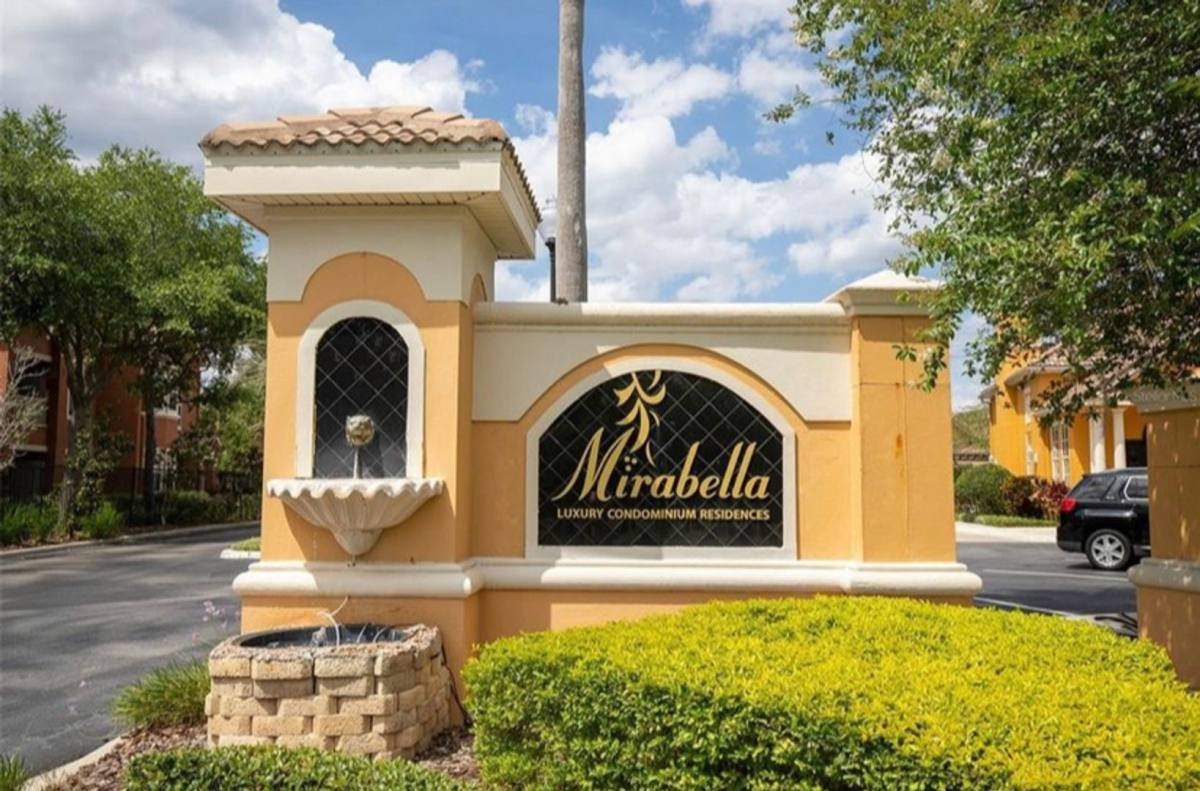 Apartment for rent at 8848 Villa View Circle, Orlando, FL 32821