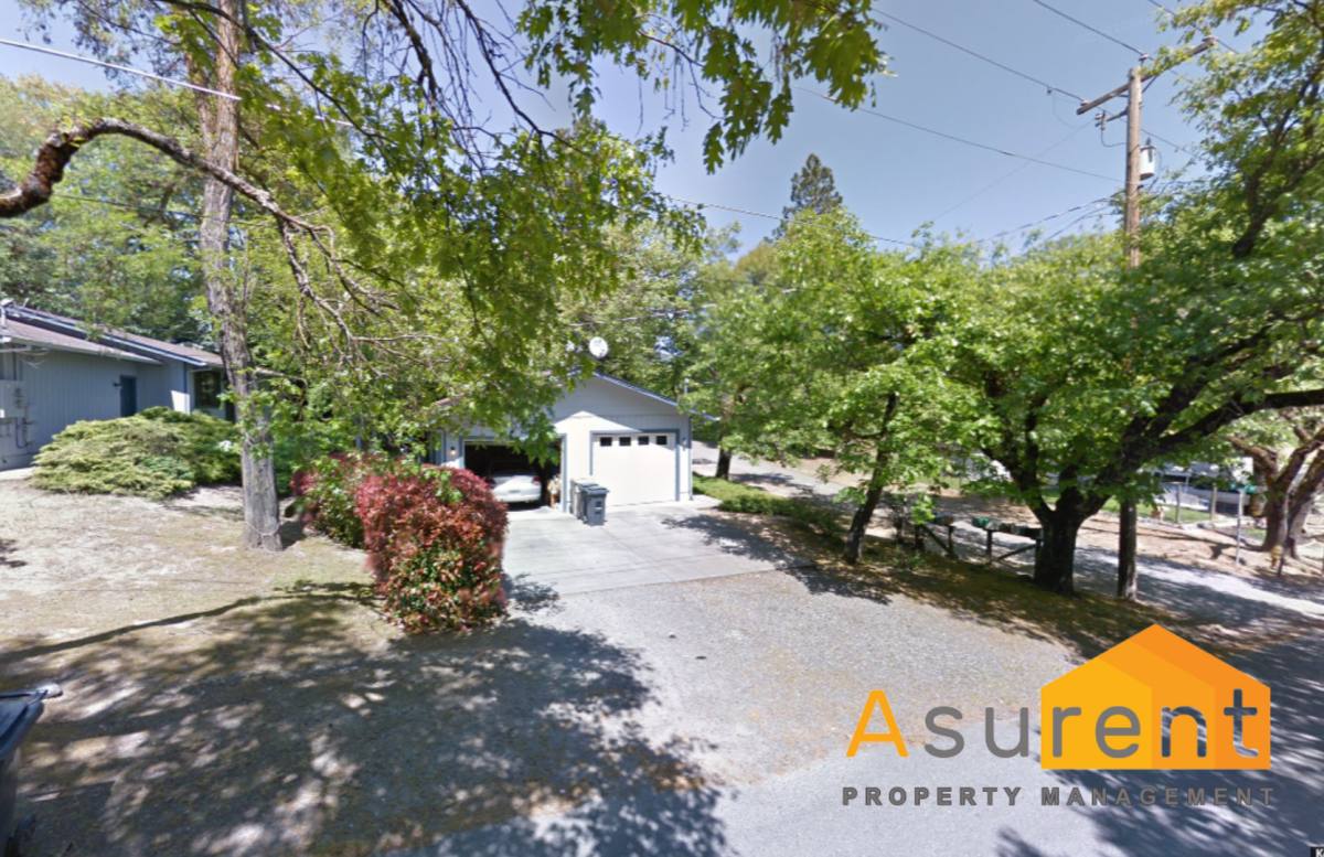 Apartment for rent at 1102 B NW E, Grants Pass, OR 97526