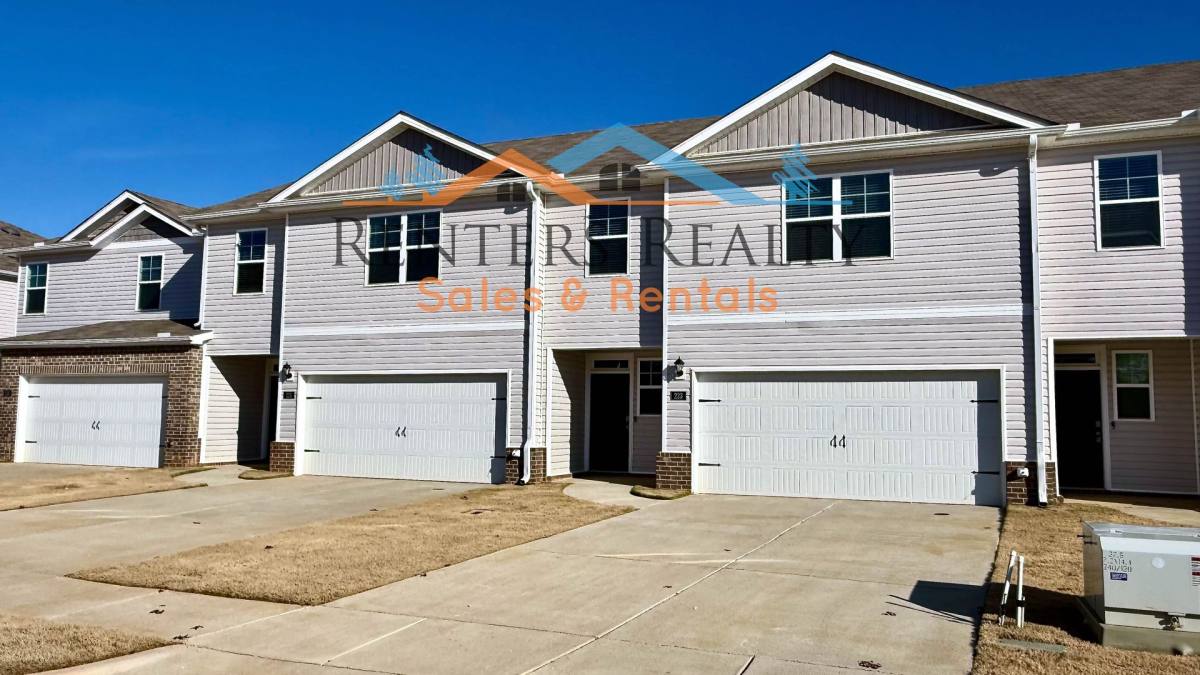 Townhouse for rent at 223 Maple Spring Trail, Madison, AL 35758