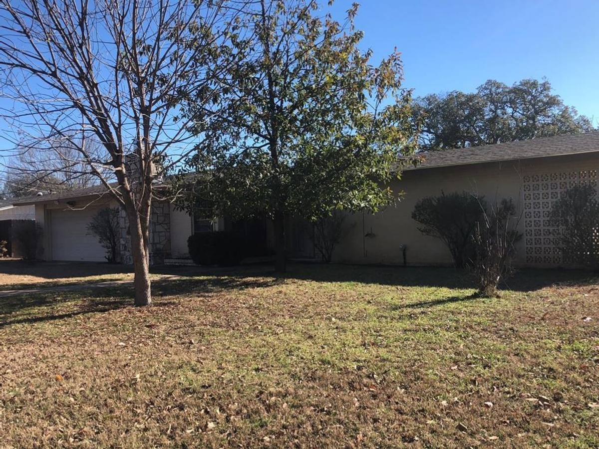 House for rent at 605 Cardinal St, Kerrville, TX 78028