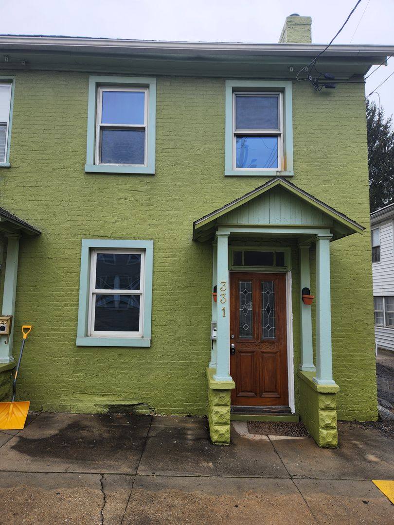Apartment for rent at 329-331 E Washington St, Chambersburg, PA 17201
