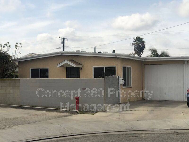 House for rent at 11602 Walcroft St, Lakewood, CA 90715