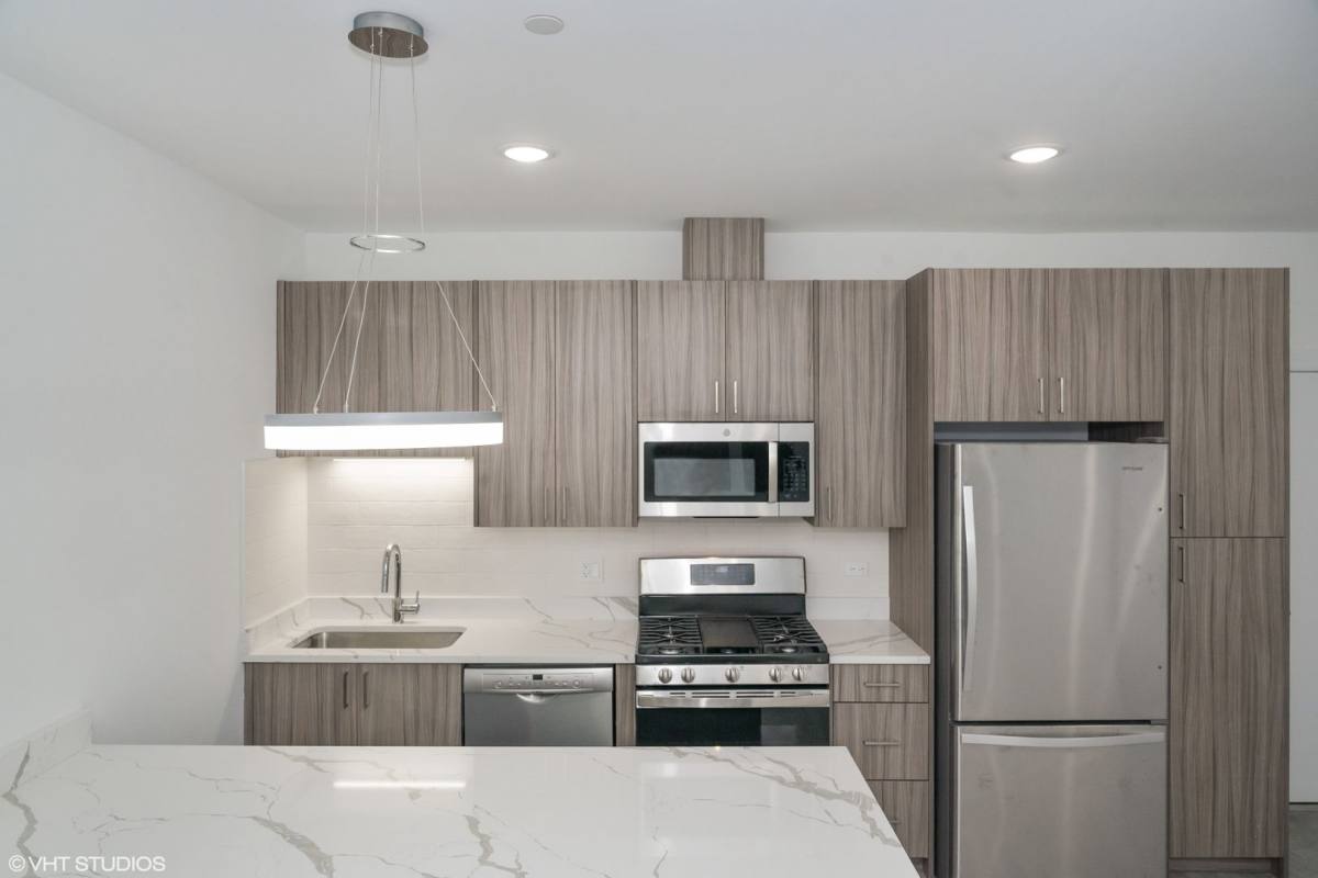 Apartment for rent at 6120 S University, Chicago, IL 60637