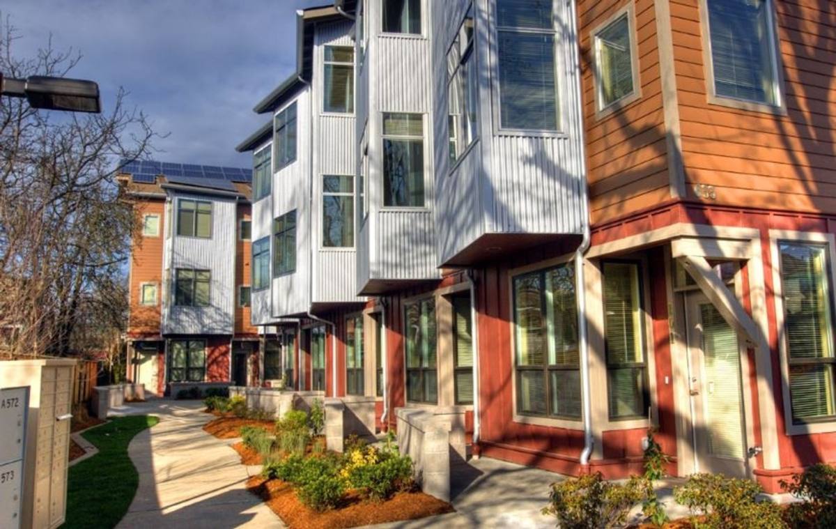 Apartment for rent at 633 E 14th Ave, Eugene, OR 97401