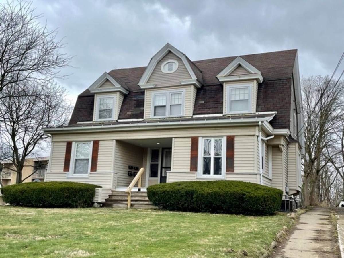 Apartment for rent at 707 Center St, Ashland, OH 44805
