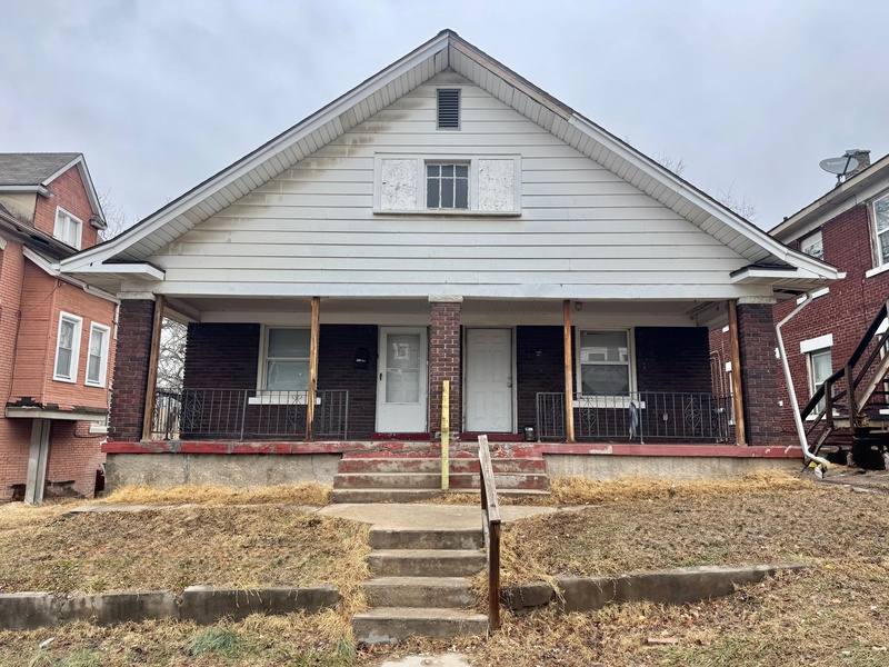 House for rent at 604 1 2 Lowell Ave, Kansas City, KS 66101
