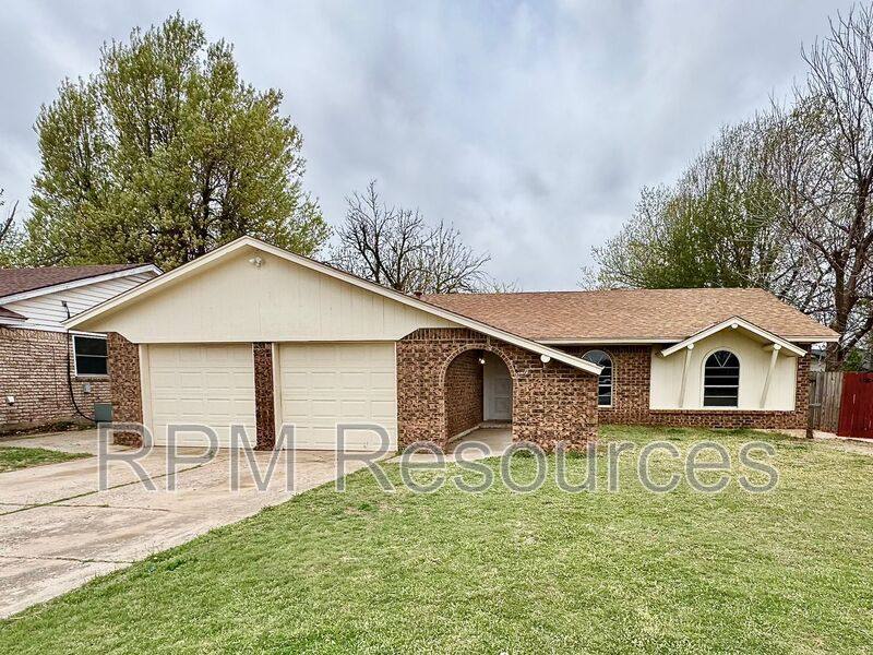 House for rent at 720 Willow Run, Yukon, OK 73099