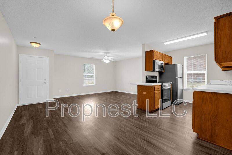Townhouse for rent at 804 Barrington Woods Cove, Southaven, MS 38671