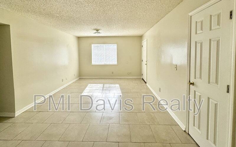 Apartment for rent at 1845 Lindberg Dr #2, Jacksonville, FL 32210