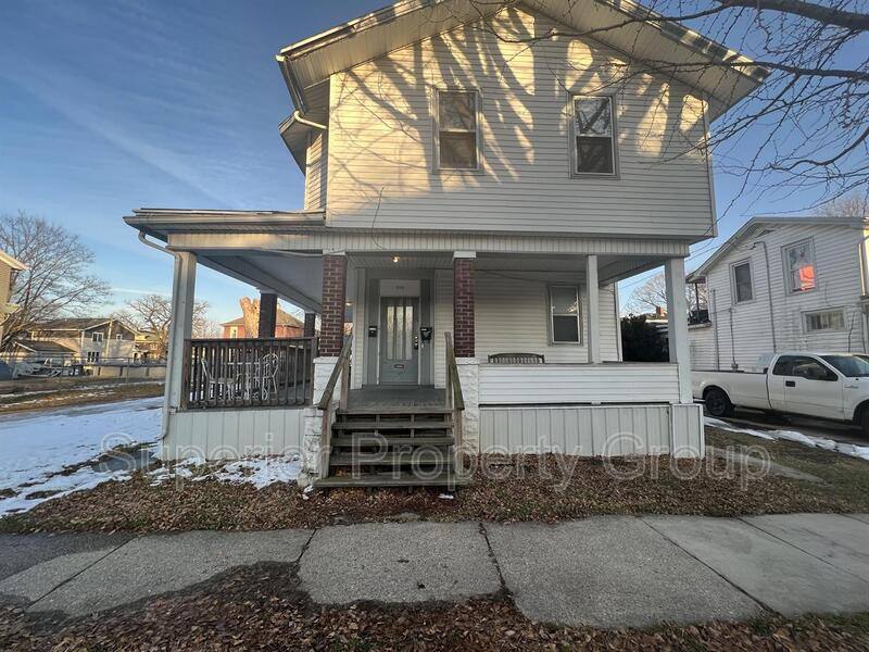 Apartment for rent at 209 1 2 Cherry St, Janesville, WI 53548
