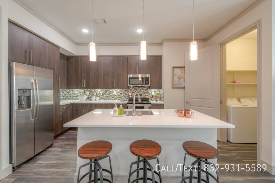 Apartment for rent at 2301 Chenevert St #THD1, Houston, TX 77003