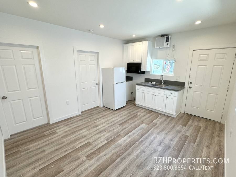 Apartment for rent at 432 S St Louis #438, Los Angeles, CA 90033