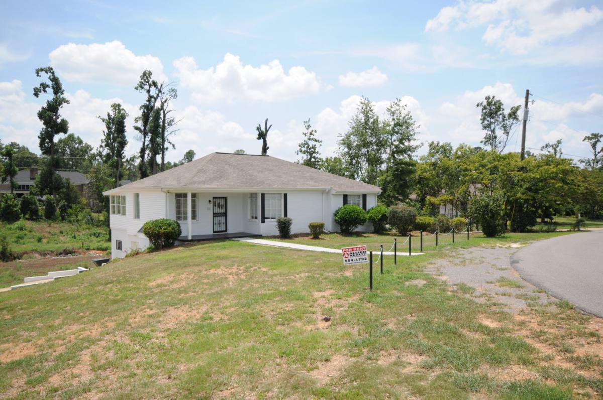 House for rent at 16 Windsor Dr, Tuscaloosa, AL 35404