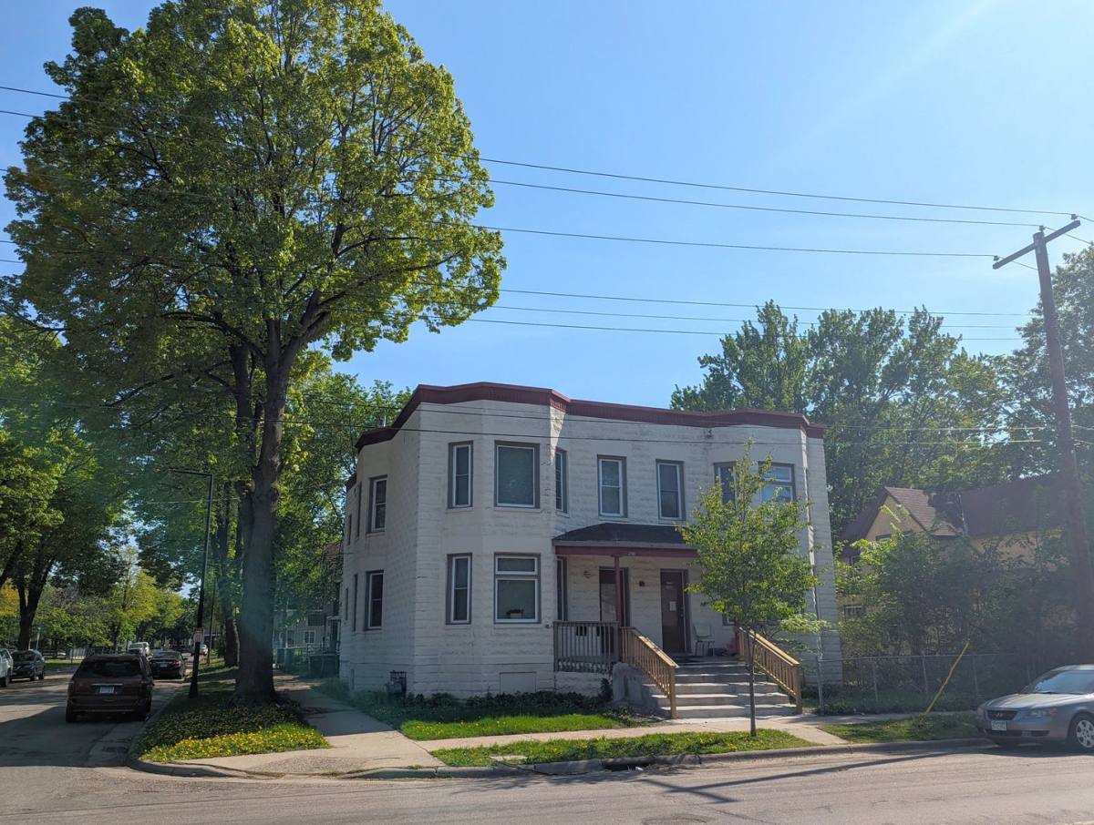 Apartment for rent at 288 Thomas Ave W, Saint Paul, MN 55103