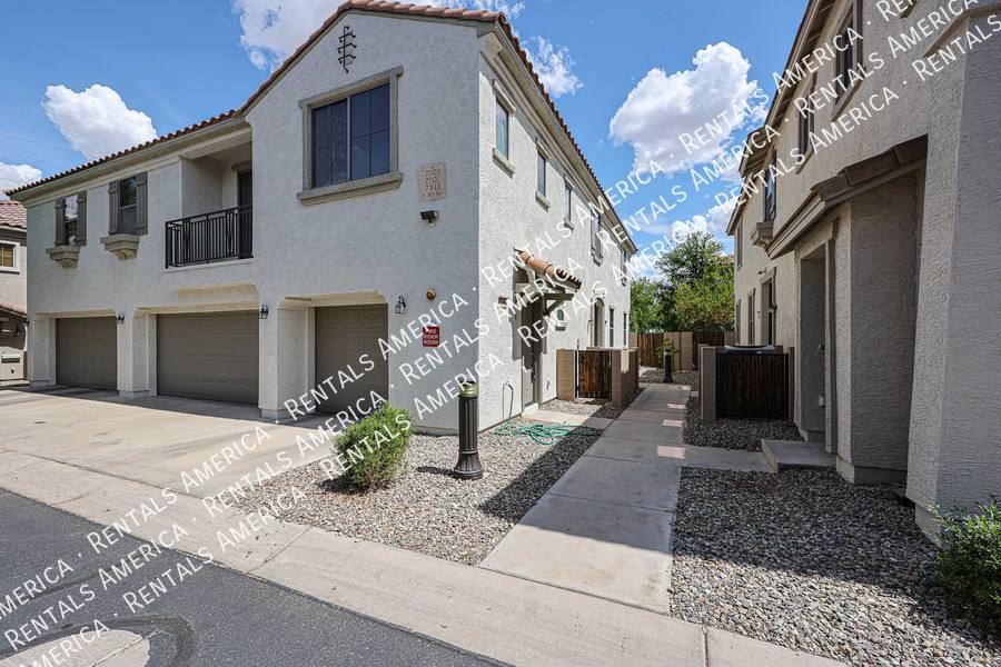 Condo for rent at 7503 S 30th Run, Phoenix, AZ 85042