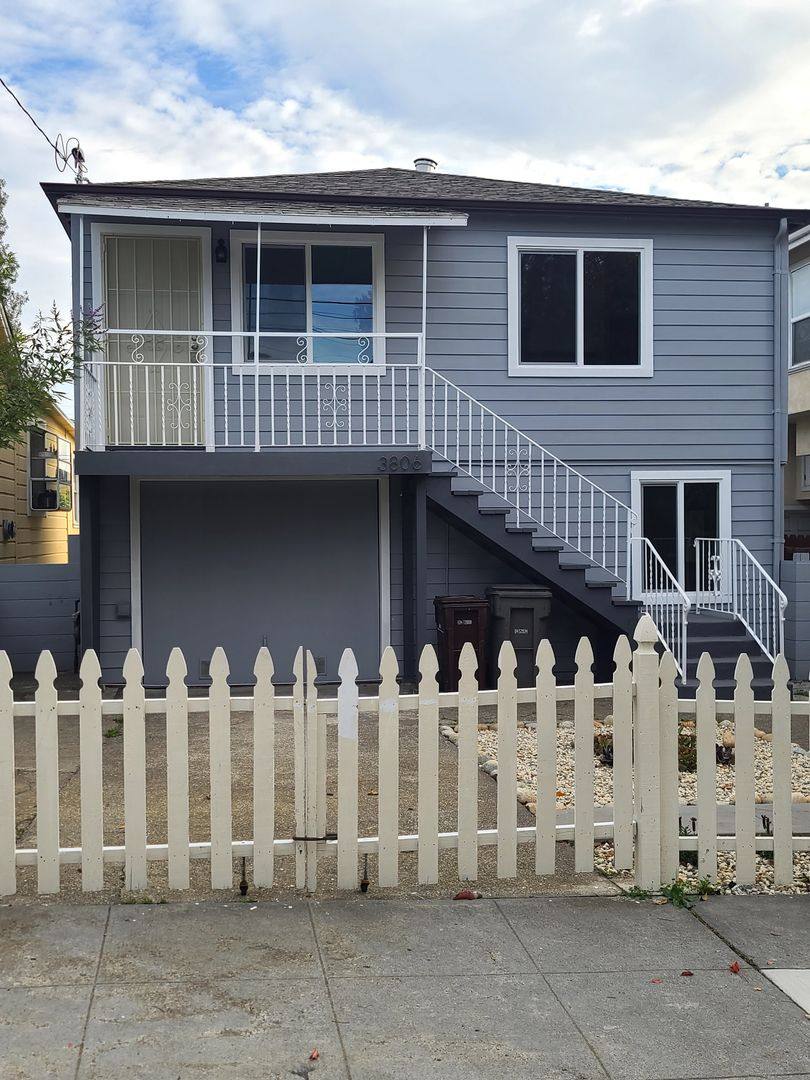 Apartment for rent at 3806 Patterson Ave, Oakland, CA 94619