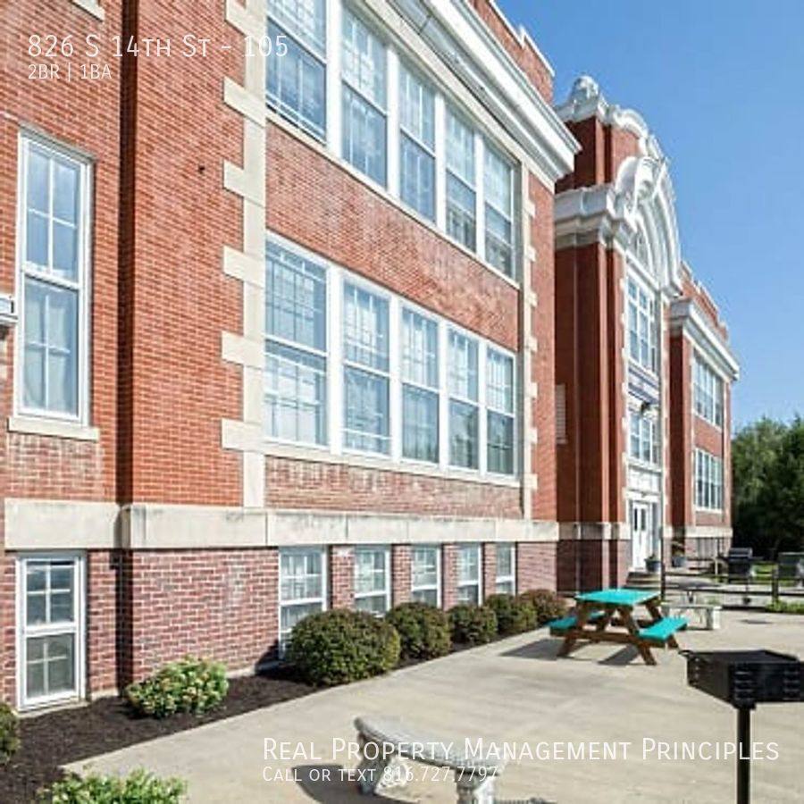 Apartment for rent at 826 S 14th St #105, Saint Joseph, MO 64501