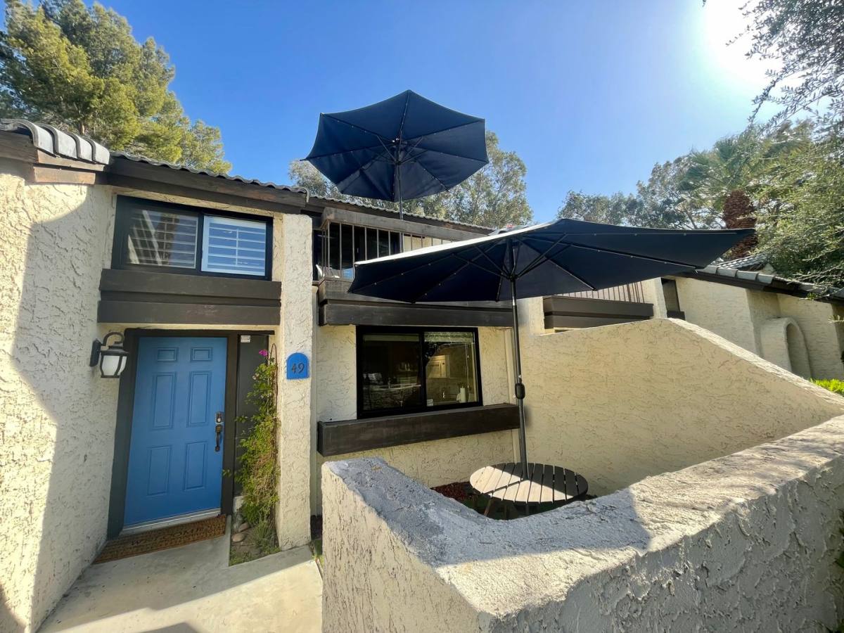 Condo for rent at 49 Portola Dr, Palm Springs, CA 92264