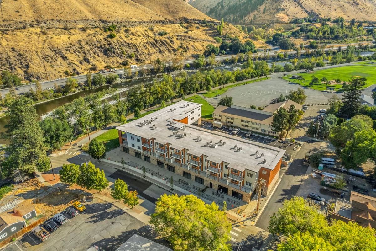 Apartment for rent at 412 Aplets Way, Cashmere, WA 98815
