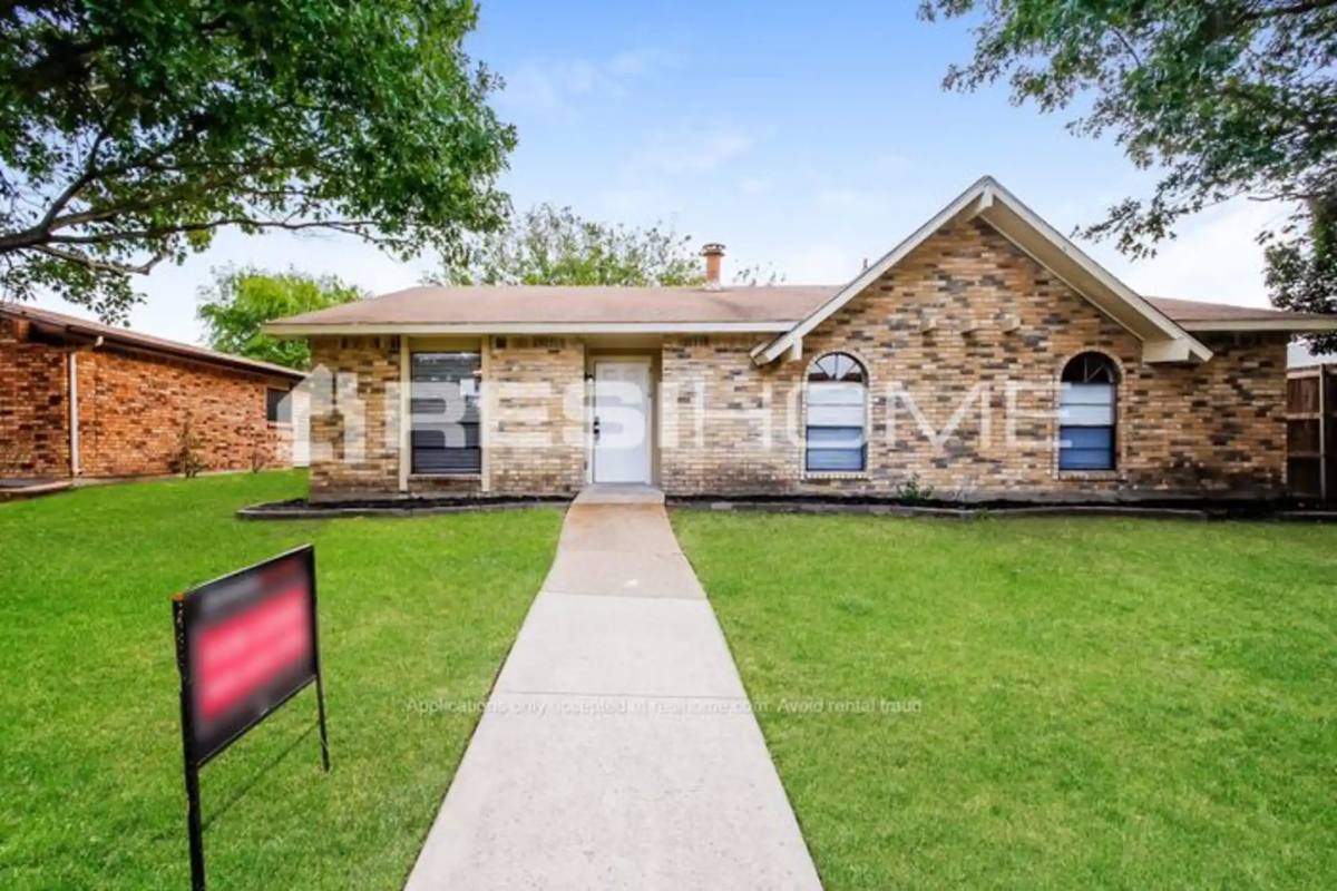 House for rent at 3110 Mimosa Lane, Rowlett, TX 75089