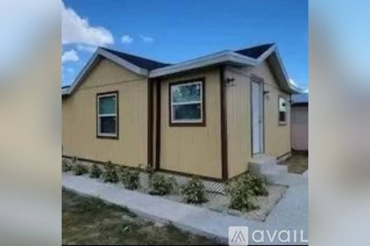 House for rent at 828 Booker Ave, Sebring, FL 33870