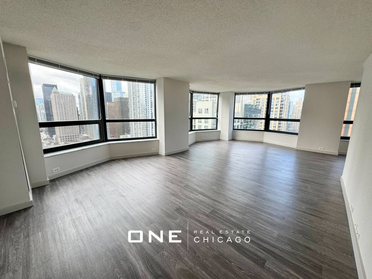 Apartment for rent at 190 N Harbor, Chicago, IL 60601