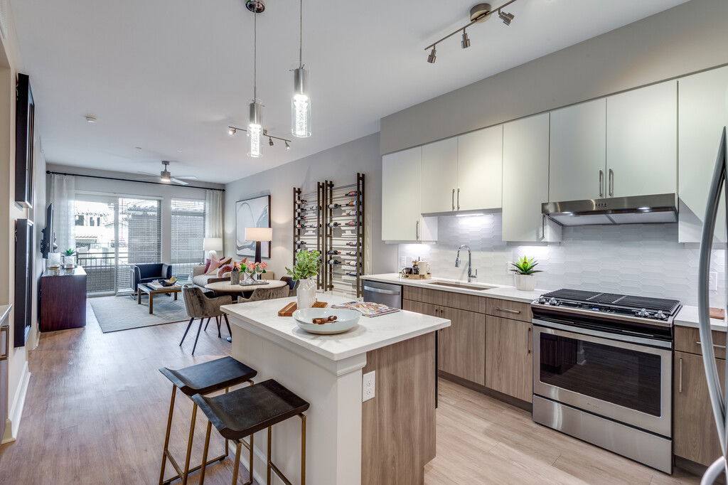 Apartment for rent at 1320 Montrose Blvd #MBB1, Houston, TX 77019