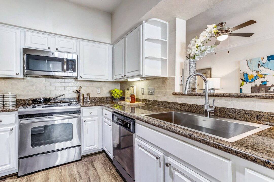 Apartment for rent at 99 N Post Oak Lane #POAW1, Houston, TX 77024