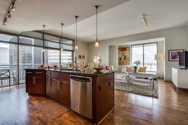 Apartment for rent at 1400 McKinney St #OPP2, Houston, TX 77010