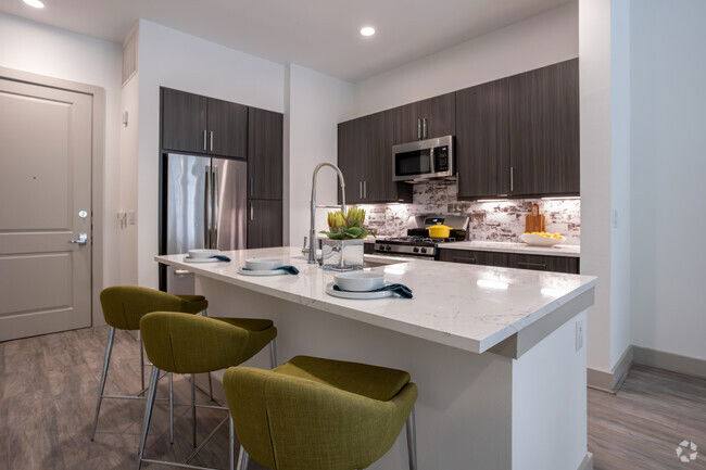 Apartment for rent at 3030 Summer St #BSS1, Houston, TX 77007