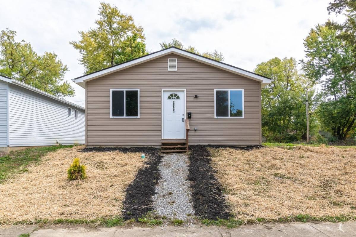 House for rent at 2921 N Dearborn St, Indianapolis, IN 46218