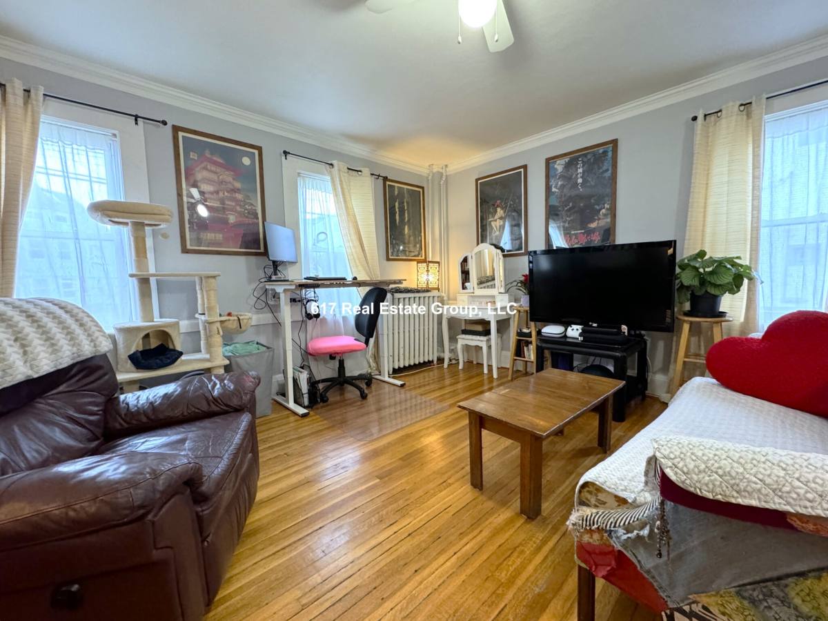 Apartment for rent at 237 N Harvard St #1R, Allston, MA 02134