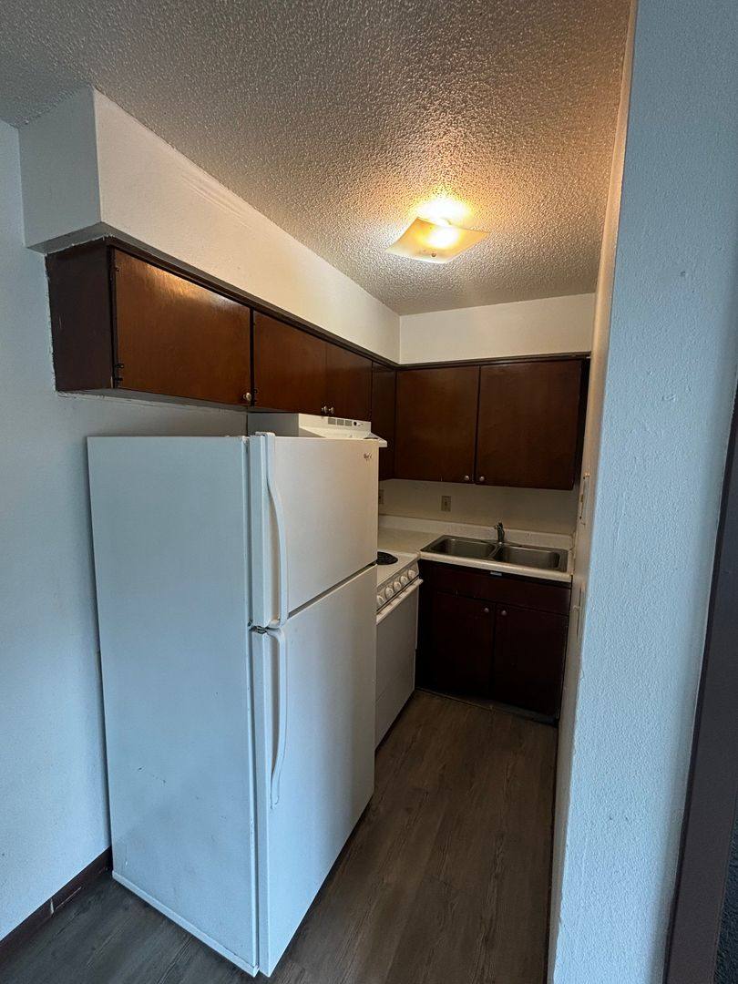 Apartment for rent at 640 16th Ave SW, Cedar Rapids, IA 52404
